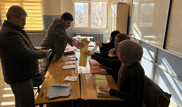 Erzincan'da oy sayım işlemi başladı