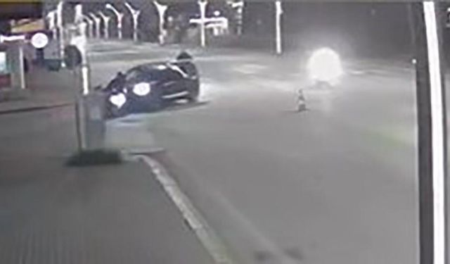 15 yaşındaki motosiklet sürücüsünün öldüğü kaza kamerada