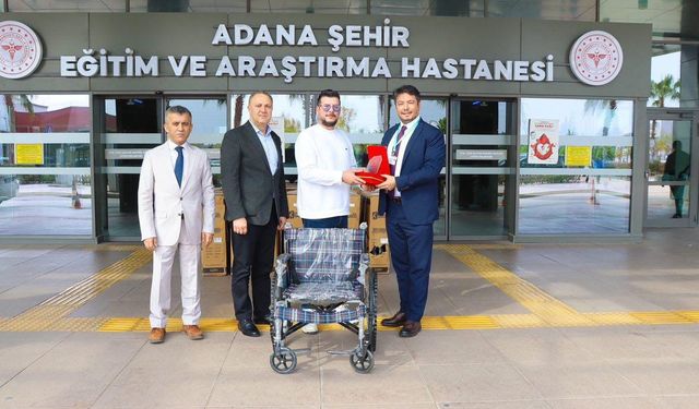 Adana Şehir Hastanesi’ne 100 tekerlekli sandalye bağışlandı