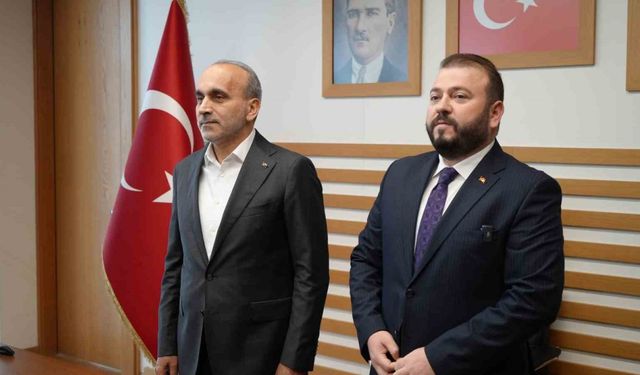 Arnavutköy Belediyesi’nde devir teslim töreni: Mustafa Candaroğlu göreve başladı