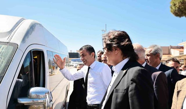 Başkan Çavuşoğlu, Kale ve Tavas ilçe başkanlarıyla görüştü