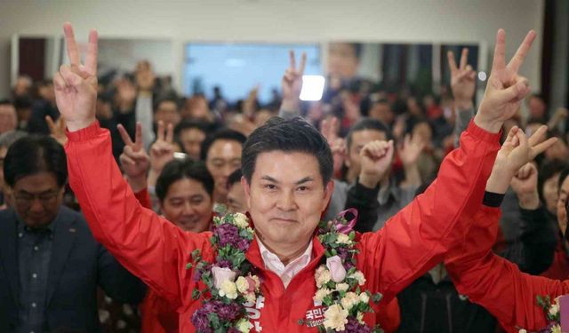 Güney Kore’de seçimleri ana muhalefetteki Demokratik Parti kazandı