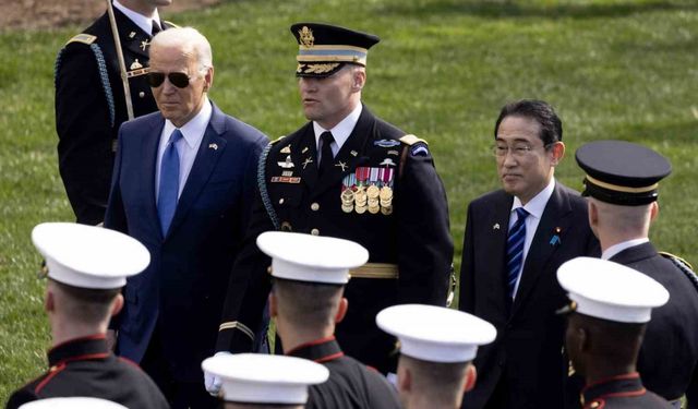 Japonya Başbakanı Kishida, ABD Başkanı Biden ile bir araya geldi