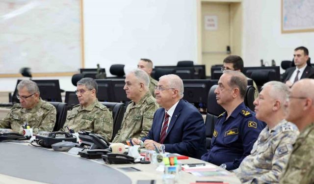 Milli Savunma Bakanı Güler: "Yurt içinde ve sınır ötesinde icra edilen başarılı operasyonlar ile terör örgütüne ağır darbe vurulmuş, artık örgütün hareket kabiliyeti bitme noktasına gelmiştir"