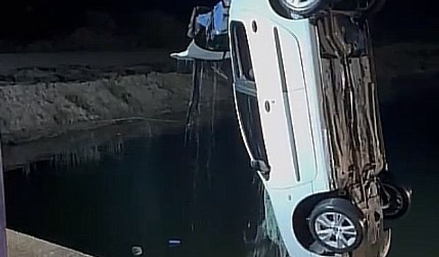 Otomobil köprüden suya uçtu: 2 ölü
