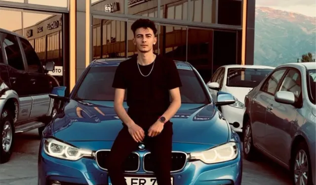 Erzincan'da Takla Atan Otomobilde Sıkışan 20 Yaşındaki Genç Yaşamını Yitirdi