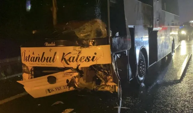 Feci Kaza: Reflektör Koymak İçin İnen Sürücü Hayatını Kaybetti