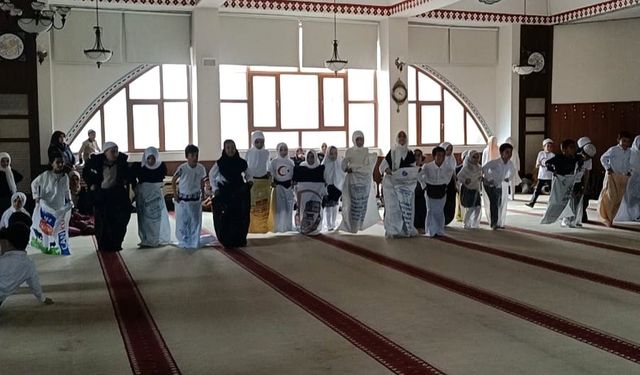 Erzincan’da Minikler Camide Buluştu