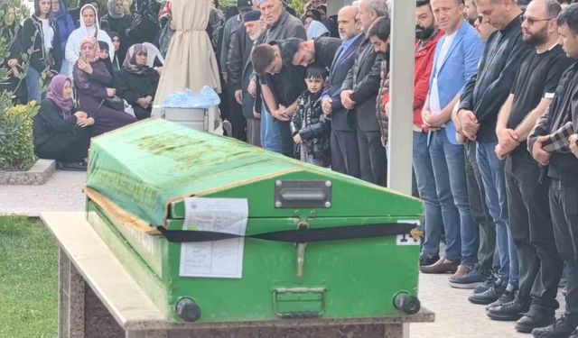 İş Adamının Cenazesinde Yürekleri Dağlayan Görüntü!