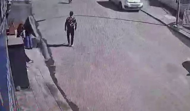 Patlayan torpil parçası kızın gözüne geldi