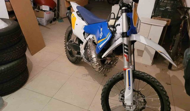 Trafiği tehlikeye atan motosikletli yakalandı