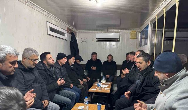Vali Aydoğdu, Demirci ve Dayıkaraca ailelerine taziyede bulundu