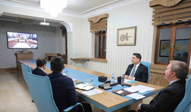 Vali Aydoğdu VKS toplantısına katıldı