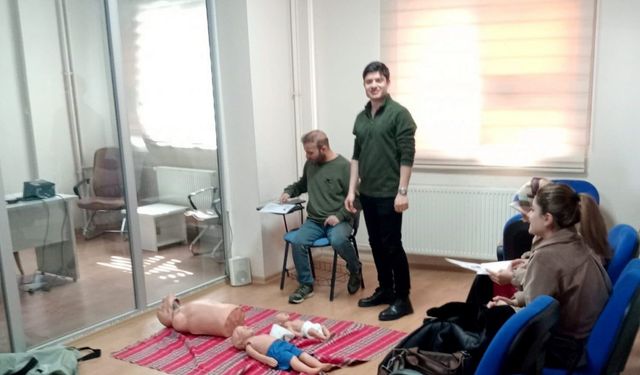 Meteoroloji personeline "Temel İlk Yardım" eğitimi verildi