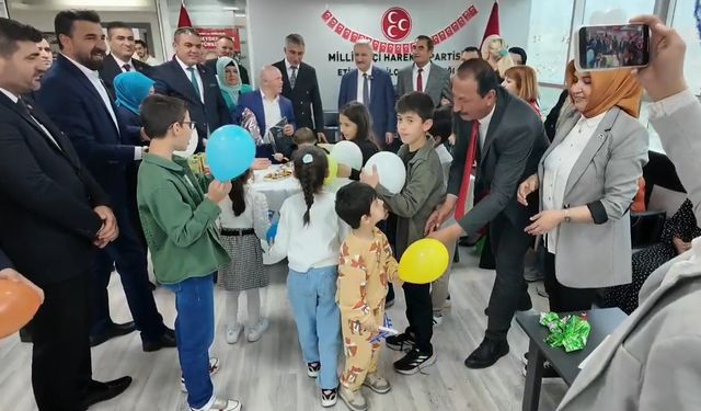 MHP’den Down Sendromlu Mert Affan’a Anlamlı Doğum Günü Sürprizi