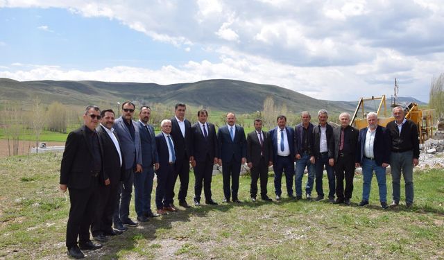 MHP İl Başkanı Bilgehan Çağrı Özarslan’dan Otlukbeli'nde Hastane ve Esnaf Ziyareti