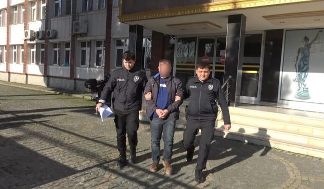 Eşini 5 yerinden bıçaklayan sanığa ’haksız tahrik’ indirimiyle 13 yıl 6 ay hapis