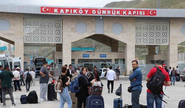 İranlılar, İsrail saldırılarının ardından Türkiye’ye yöneldi