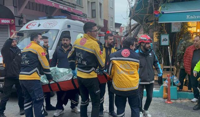 3 Katlı binada yangın çıktı: 1 ölü 5 yaralı