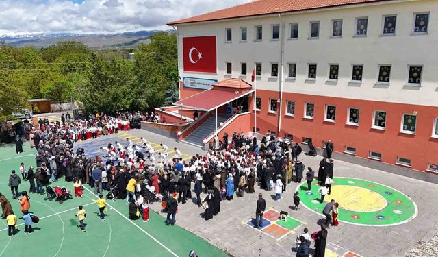 Şehit Salih Ay İlkokulu’nda 19 Mayıs’a Damga Vuran Anlar