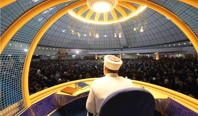 Diyanet'ten cuma hutbesinde 'aile olmak' vurgusu