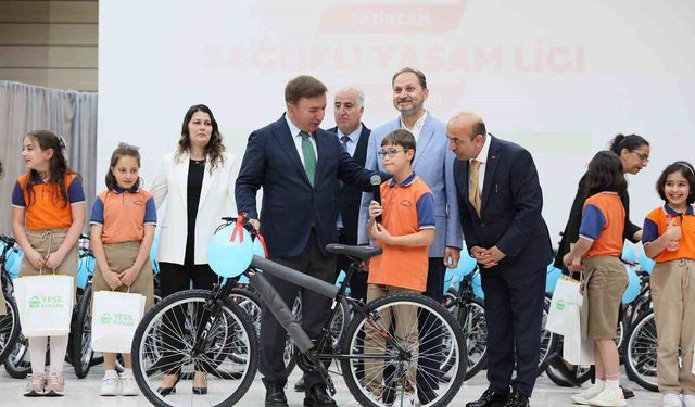 Erzincan'da 28 bin öğrencinin katıldığı sağlıklı yaşam ligi ödülleri sahiplerini buldu