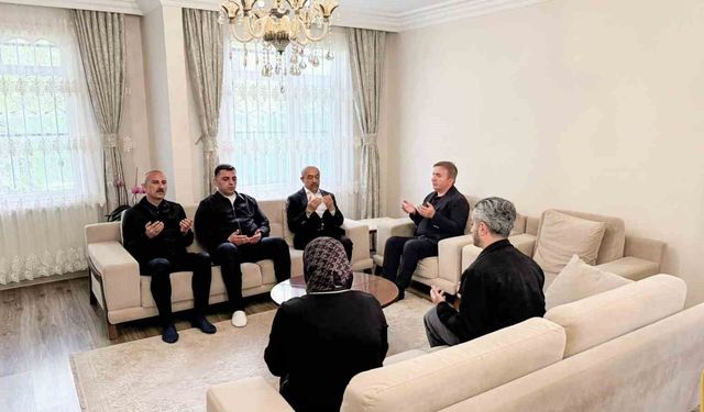 Vali Hamza Aydoğdu’dan İl Milli Eğitim Müdürü Hacı Ömer Kartal’a Taziye Ziyareti
