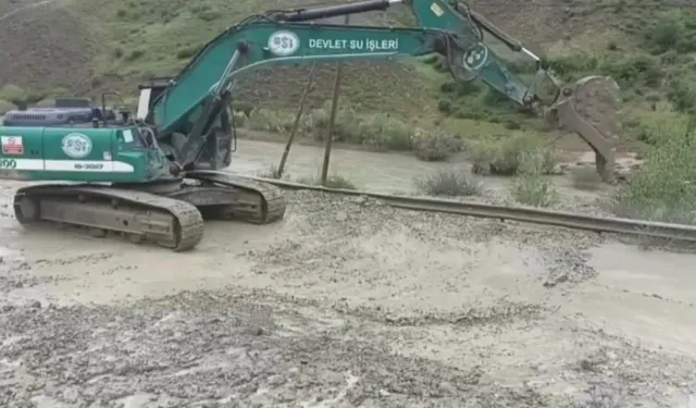 Erzincan-Kemah Karayolu Yeniden Ulaşıma Açıldı