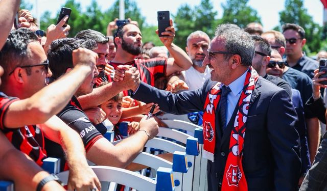 Chobani CEO'su Hamdi Ulukaya'dan Erzincanspor'a destek