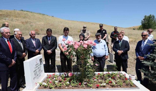 15 Temmuz Şehidi Recep Gündüz’ün Kabrine Ziyaret