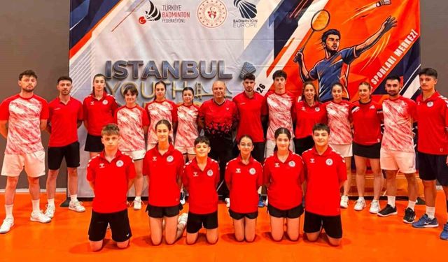 Badminton Süper Ligi’nde Erzincan Zirveyi Kapattı