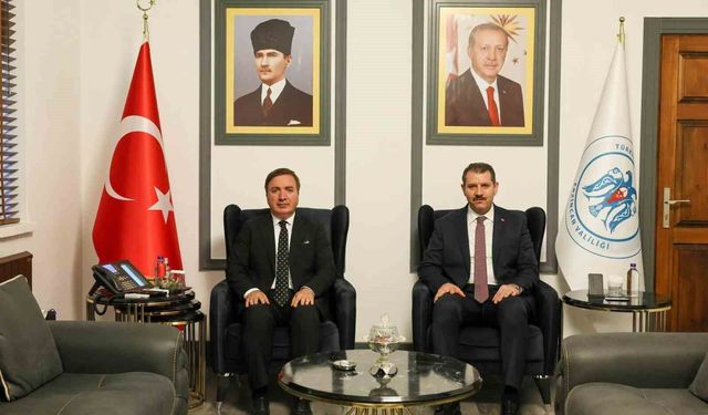 Bakan Yardımcısı Ayhan'dan Erzincan Valiliği'ne ziyaret