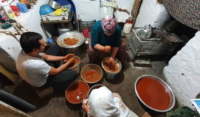 Erzincan'ın kışlık lezzetler şimdiden hazır ediliyor