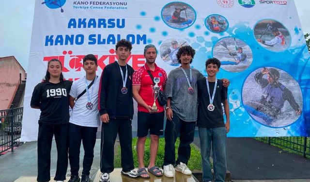 Erzincanlı sporculardan Akarsu Slalom Türkiye Şampiyonası'nda 4 derece
