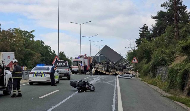 Feci kaza: Tır devrildi, 2 kişi hayatını kaybetti