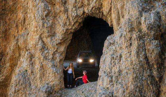 Kemaliye’nin 132 Yılda Tamamlanan Taş Yolu Turistleri Büyülüyor