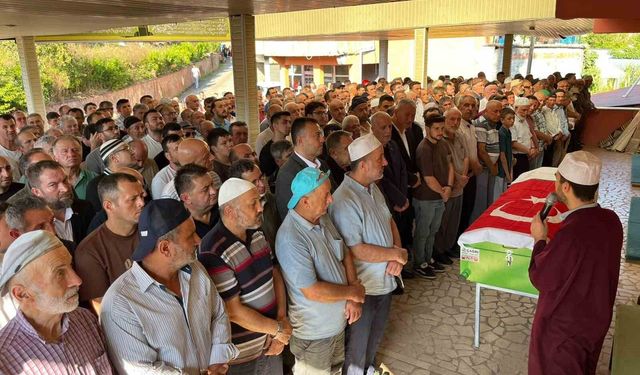 Maden kazasında hayatını kaybeden işçi son yolculuğuna uğurlandı