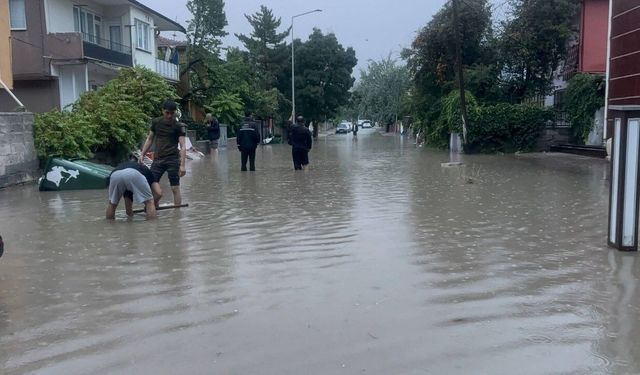 Meteoroloji'den Erzincan ve Bayburt'a sağanak uyarısı