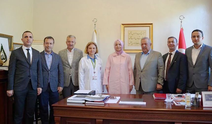 Rektör Levent Bezmialem Üniversitesini ziyaret etti