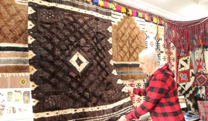 Osmanlı’dan kalma battaniyeye paha biçilemiyor, sahibi müzede sergilenmesini istiyor