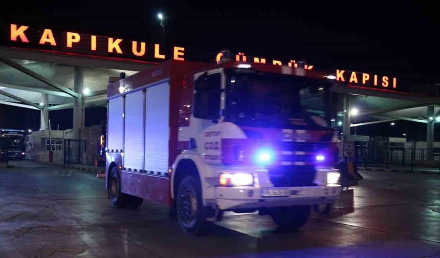 Bulgaristan’ın arama kurtarma ekipleri Kapıkule’den Türkiye’ye giriş yaptı