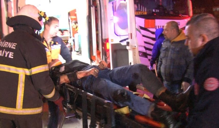 Edirne’de ekipler araçta sıkışan yaralı kadını kurtarmak için seferber oldu
