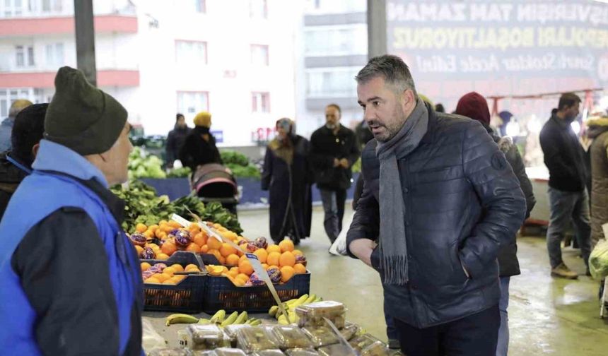 Pursaklar Belediye Başkanı Çetin’den pazar esnafına ziyaret