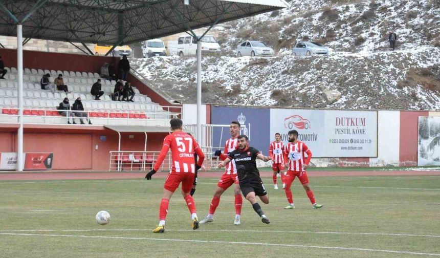 TFF 3. Lig: Gümüşhane Sportif Faaliyetler: 0 - Kınay Bulvarspor: 0