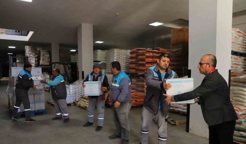 Alanya Belediyesi ramazan bereket paketlerinin dağıtımına başladı