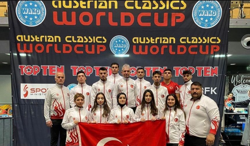 Milli kick boksçu Efe Aydın, Avusturya’da dünya ikincisi oldu