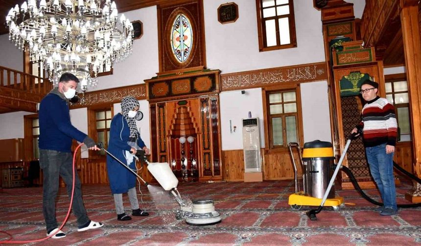 Ramazan Ayı öncesi camilerde temizlik seferberliği