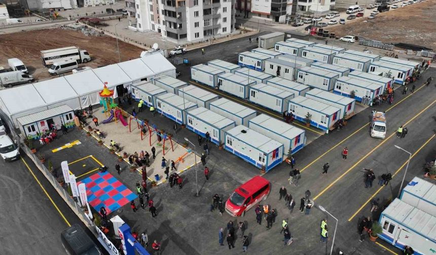 Trabzon Elbistan’da 2 bin konteynerlik adeta bir kent kuruyor