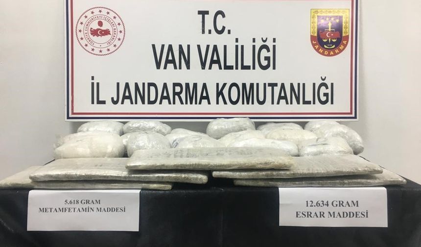 Van’da mezarlık içerisinde 18 kilo uyuşturucu ele geçirildi