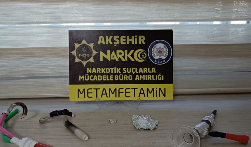 Akşehir’de uyuşturucu tacirlerine operasyon: 5 gözaltı